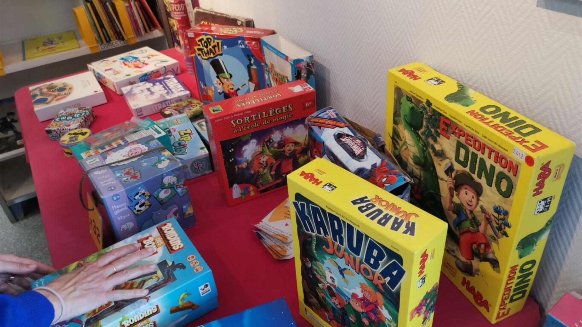 ESPACE JEU EN FAMILLE AVEC LES ENFANTS DU LUDE