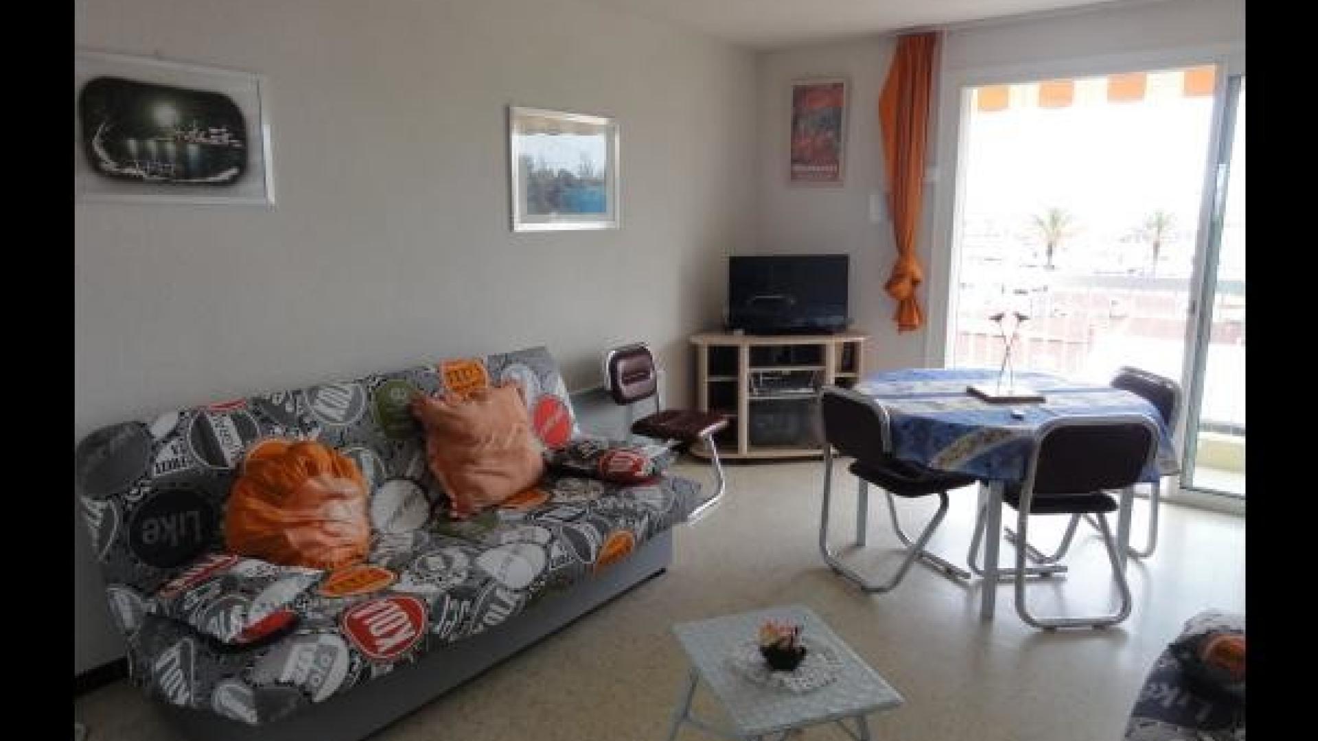 APPARTEMENT VUE SUR PORT ET MER T2
