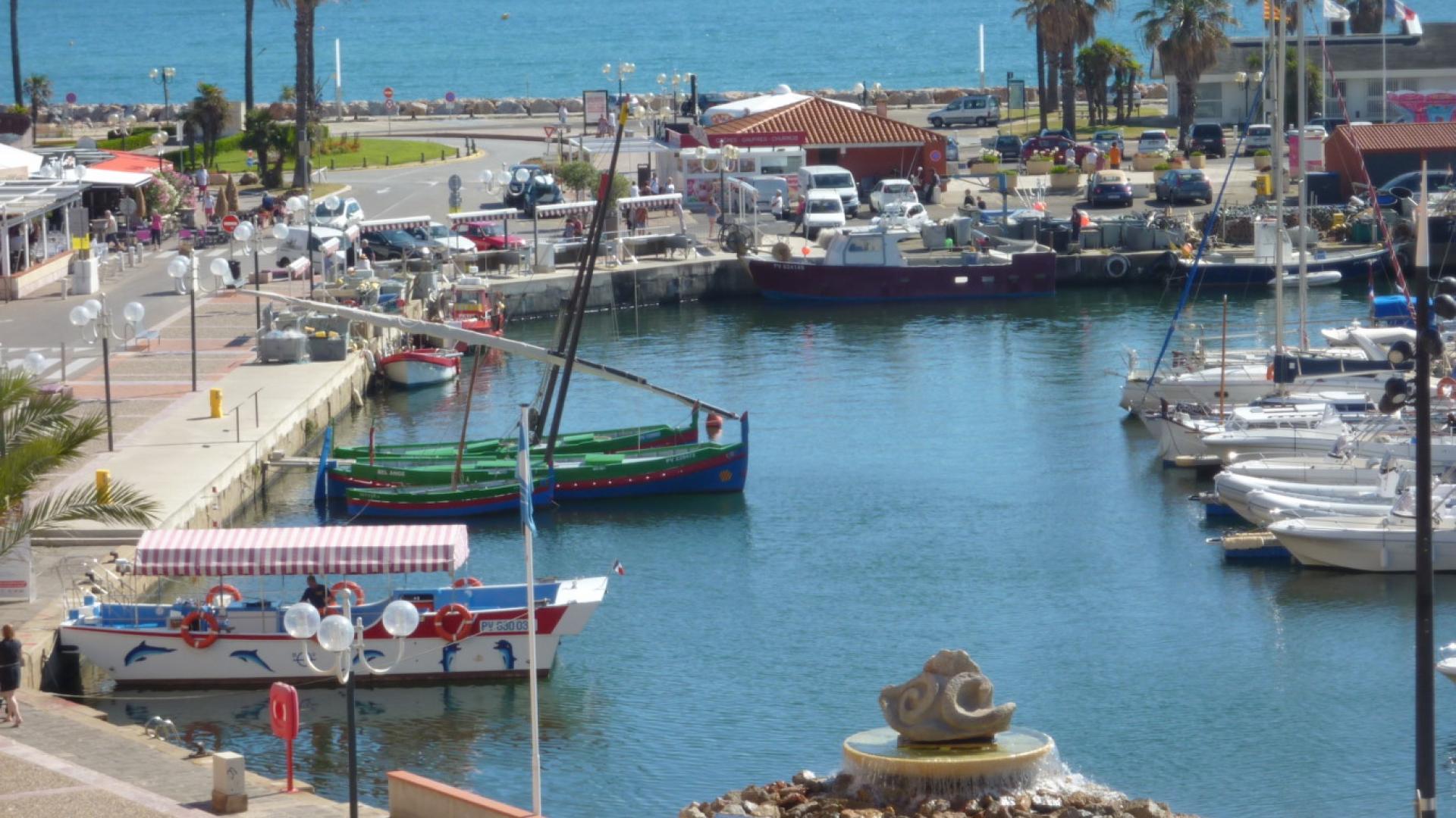 BEAU STUDIO VUE SUR LE PORT  T1