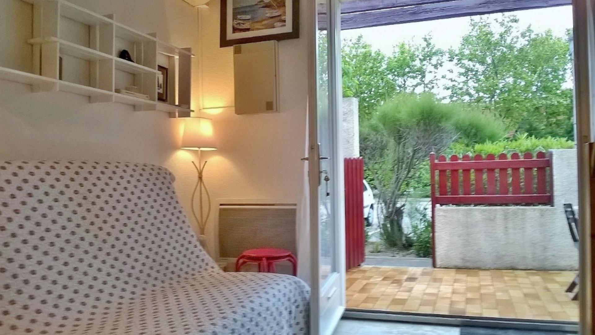 MAISON MITOYENNE RENOVEE DANS RESIDENCE PROCHE PLAGE ET PORT T2 MEZZ