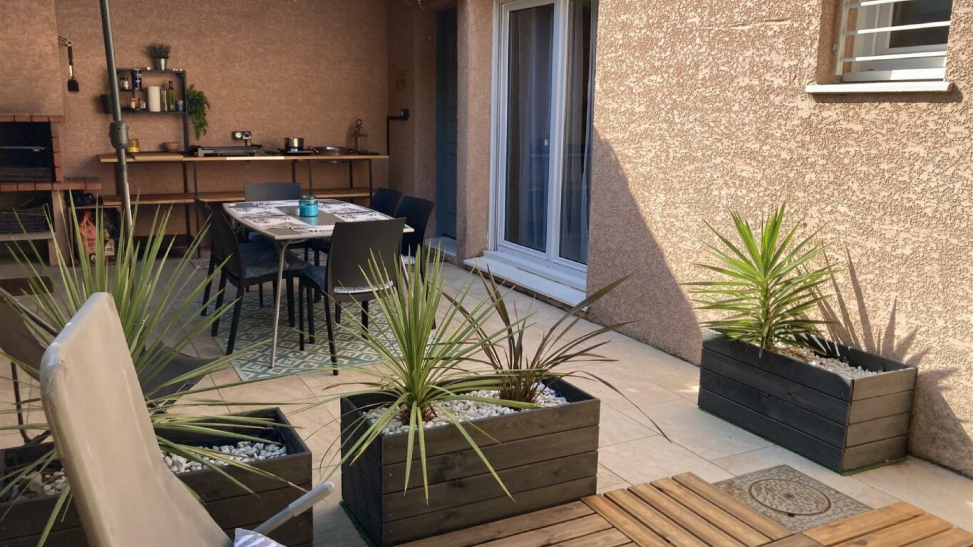 BELLE VILLA AU MILIEU DU PARC DES CAPELLANS "VILLA LEA" T4