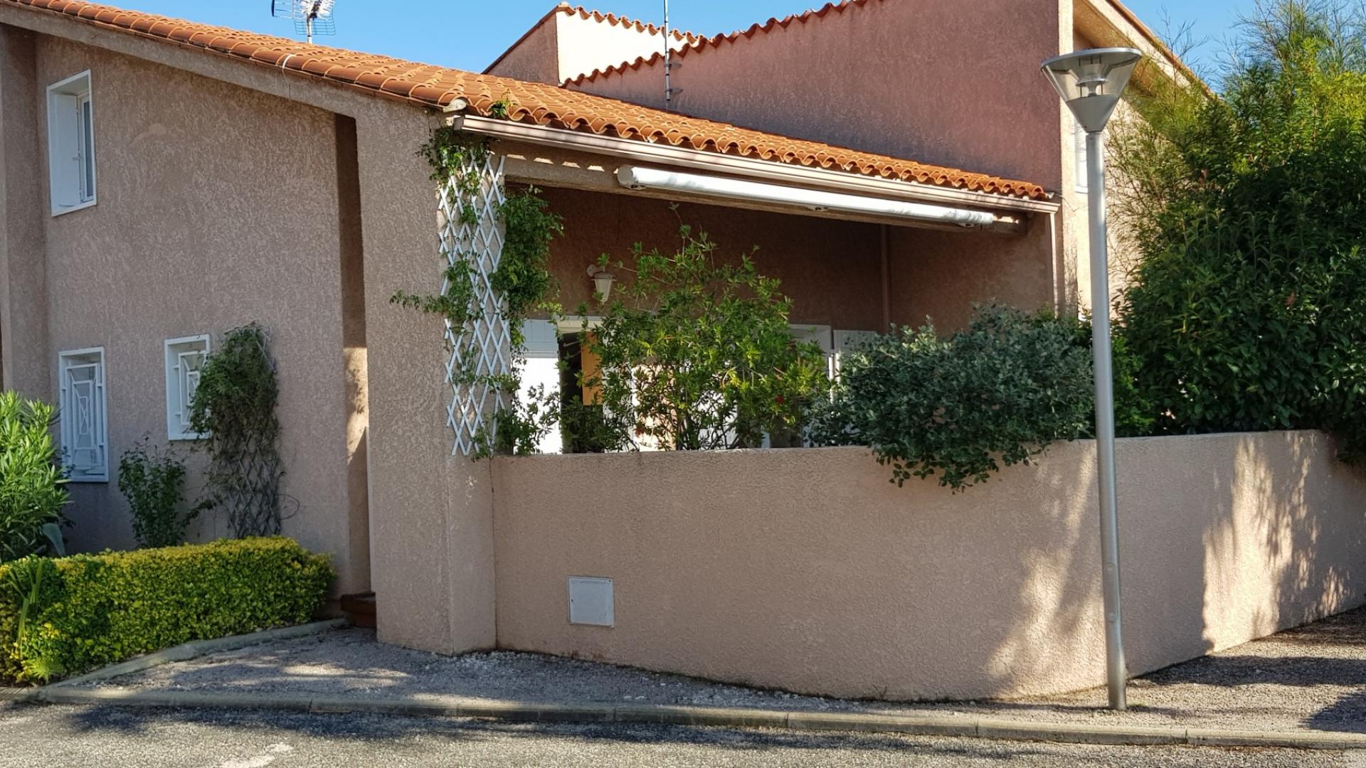 VILLA AU CLOS DE ST-CYPRIEN T3 3***