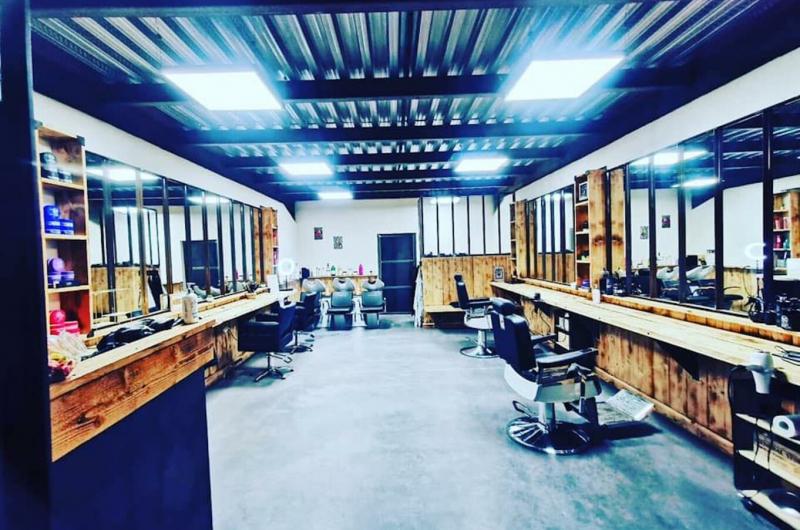 LE COMPTOIR L'EMPREINTE BARBER SHOP LE COMPTOIR L'EMPREINTE BARBER SHOP