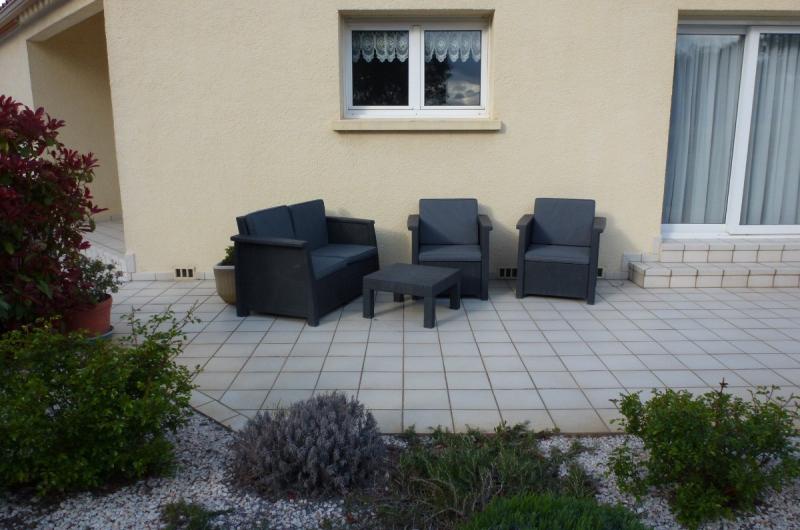 salon de jardin au rez-de-chaussée disponible pour les locataires salon de jardin au rez-de-chaussée disponible pour les locataires