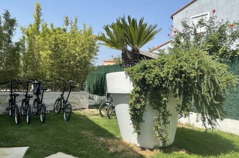 8 vélos a dispositions gracieusement 8 vélos a dispositions gracieusement