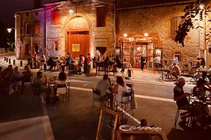 PUB A LA FRANÇAISE PUB A LA FRANÇAISE