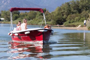 les petits bateaux de la lagune