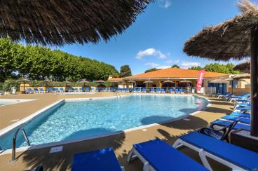 ©Azureva- Saint Cyprien-PISCINE-16